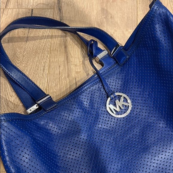 Michael Kors Elegant Blue Tote Bag silver leather purse handbag designer purse - Picture 8 of 9